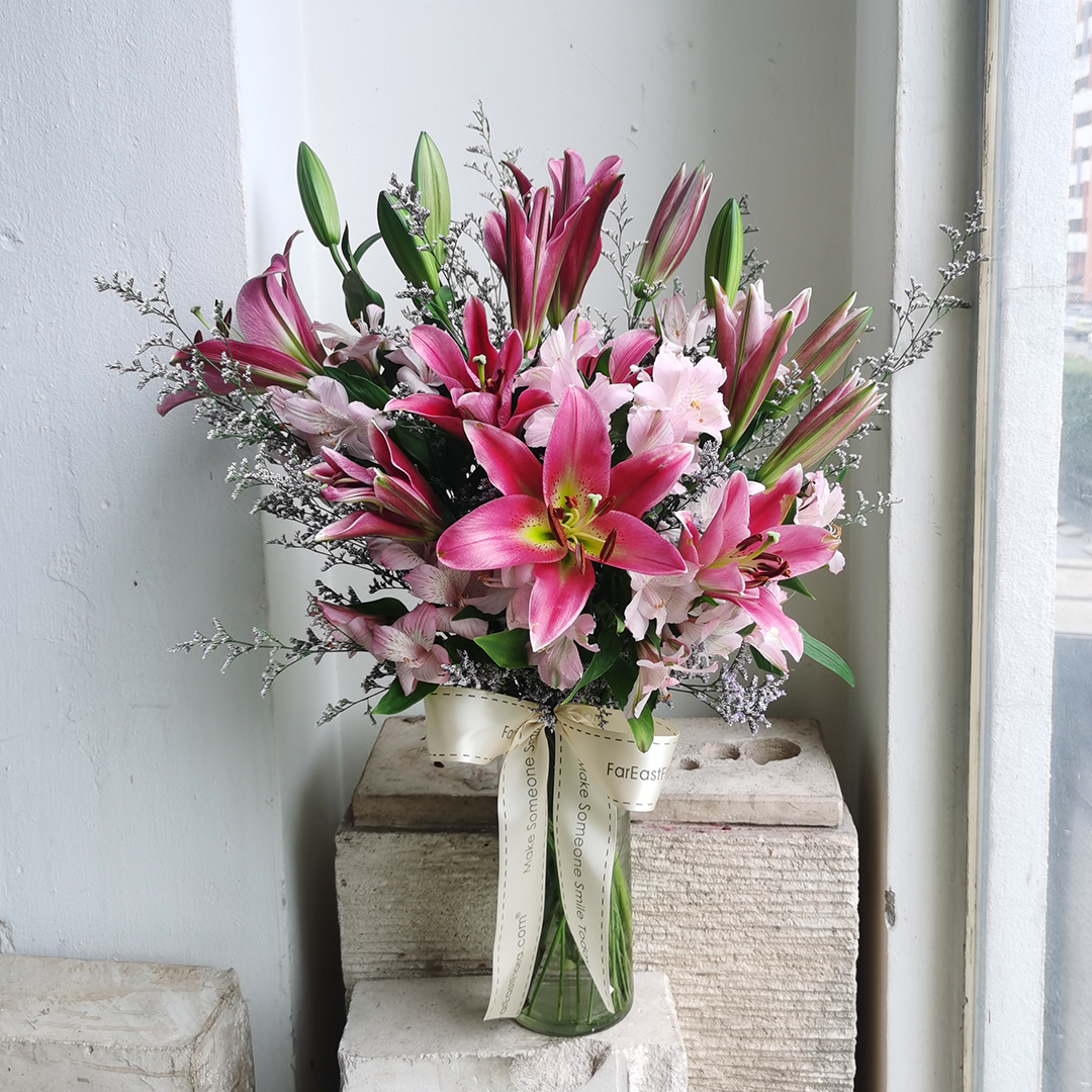 Lydia Flower Arrangement | Far East Flora Malaysia