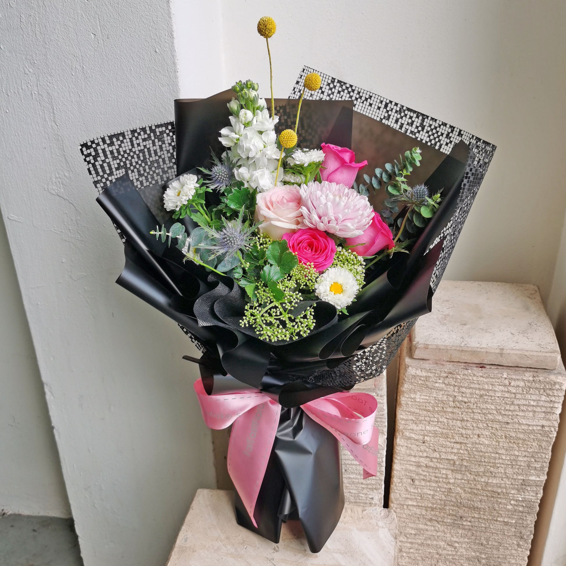 Lisa - Roses Flower Bouquet